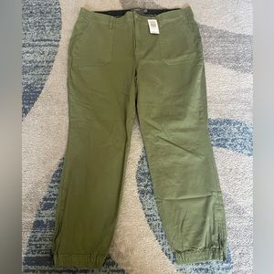 NWT Size 18 Green Torrid Joggers